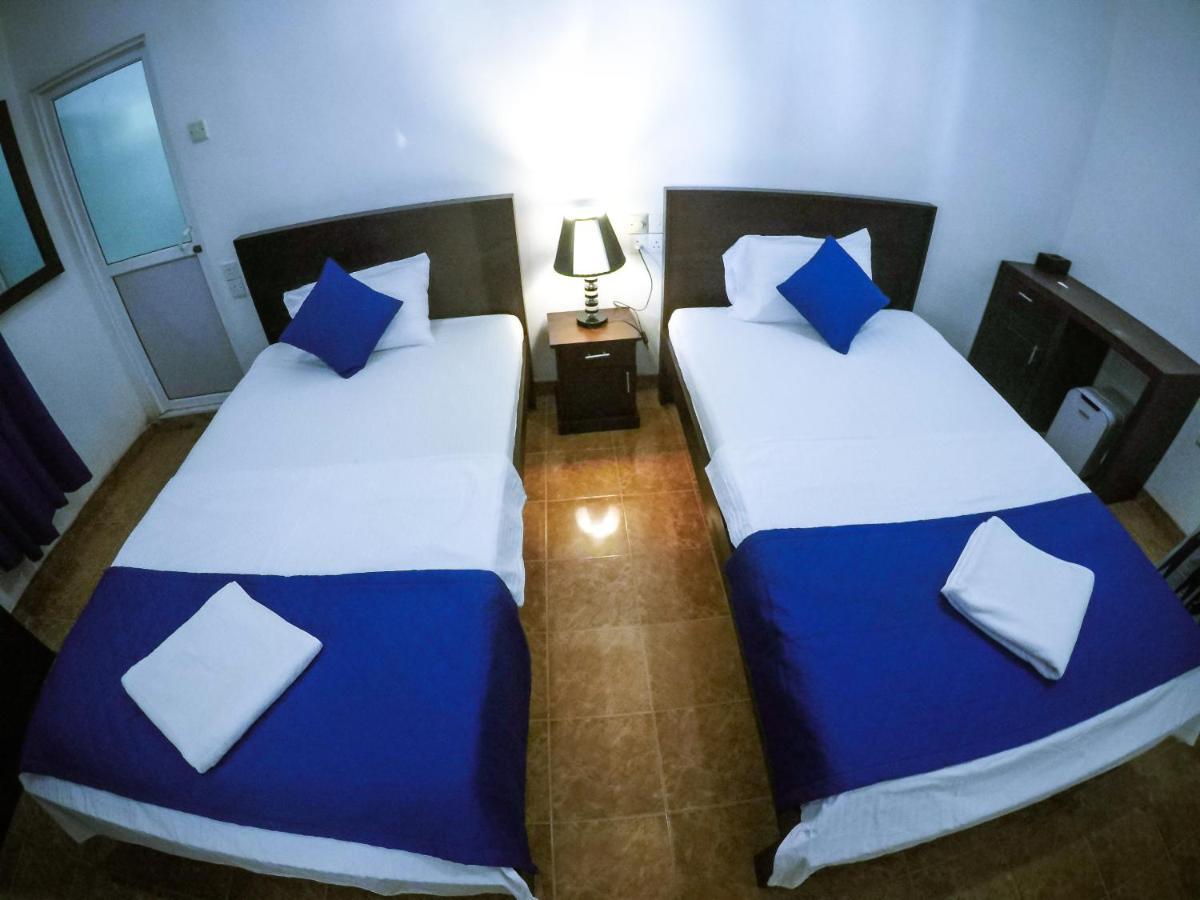 Mirissa Blue Whale Holiday Hotel Exterior photo