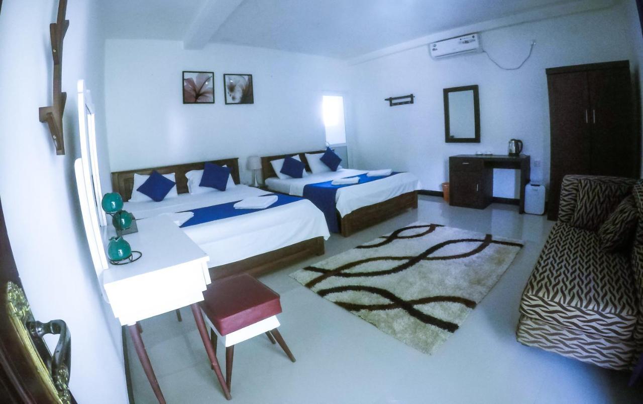 Mirissa Blue Whale Holiday Hotel Exterior photo