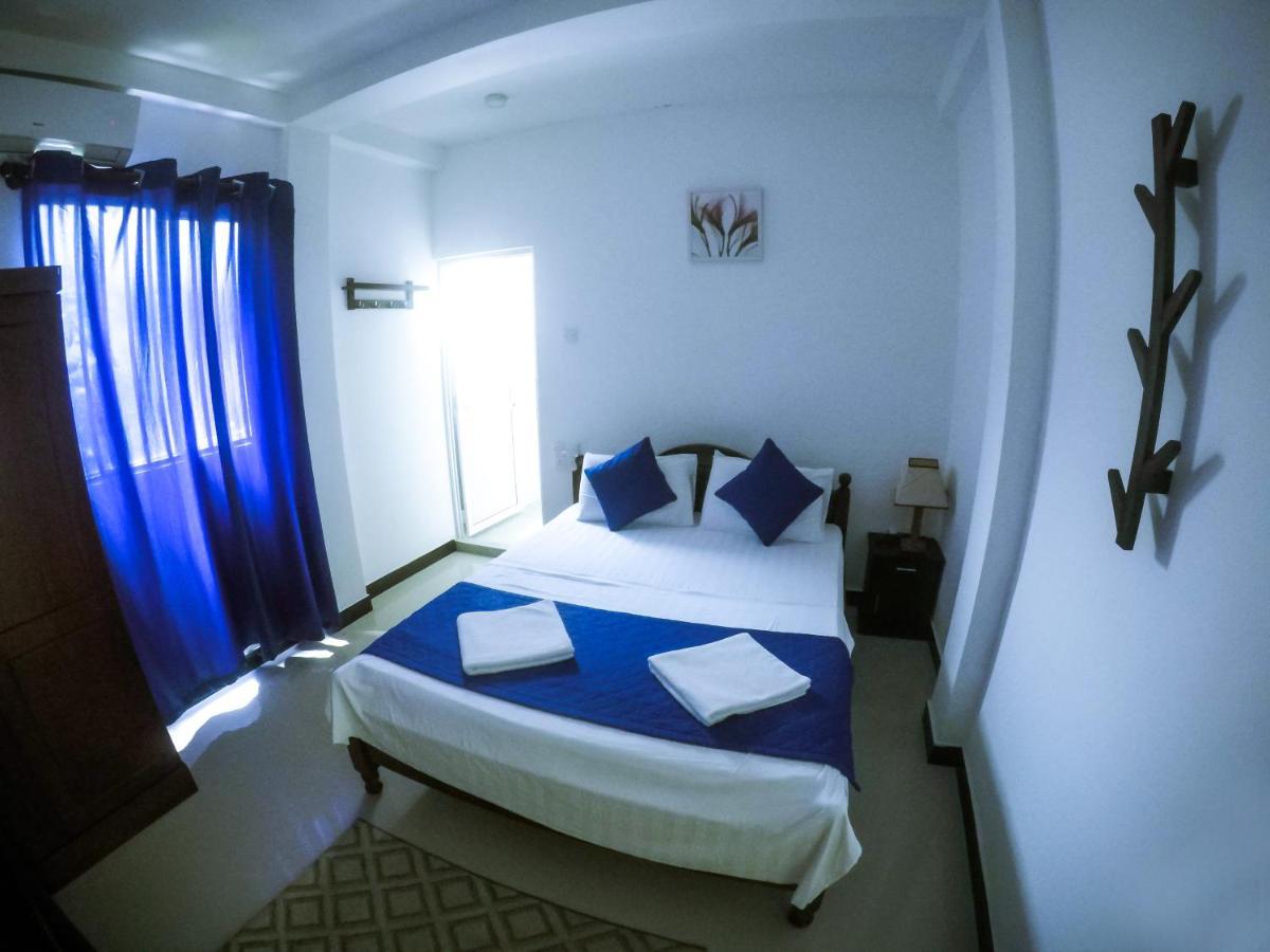 Mirissa Blue Whale Holiday Hotel Exterior photo